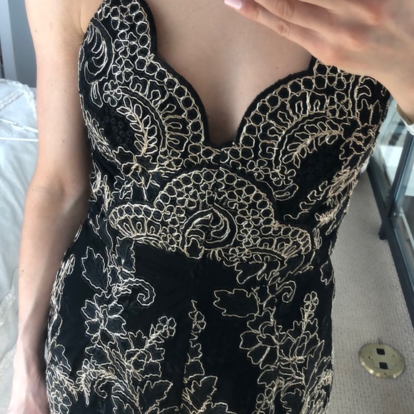 Black and gold romper - Picture 3 of 3